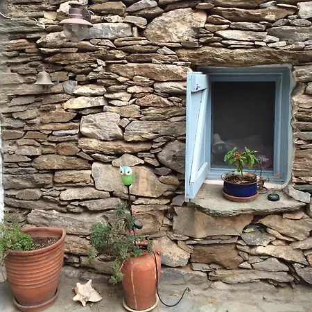 Not Traditional Original The Blue Cottage 度假居 *